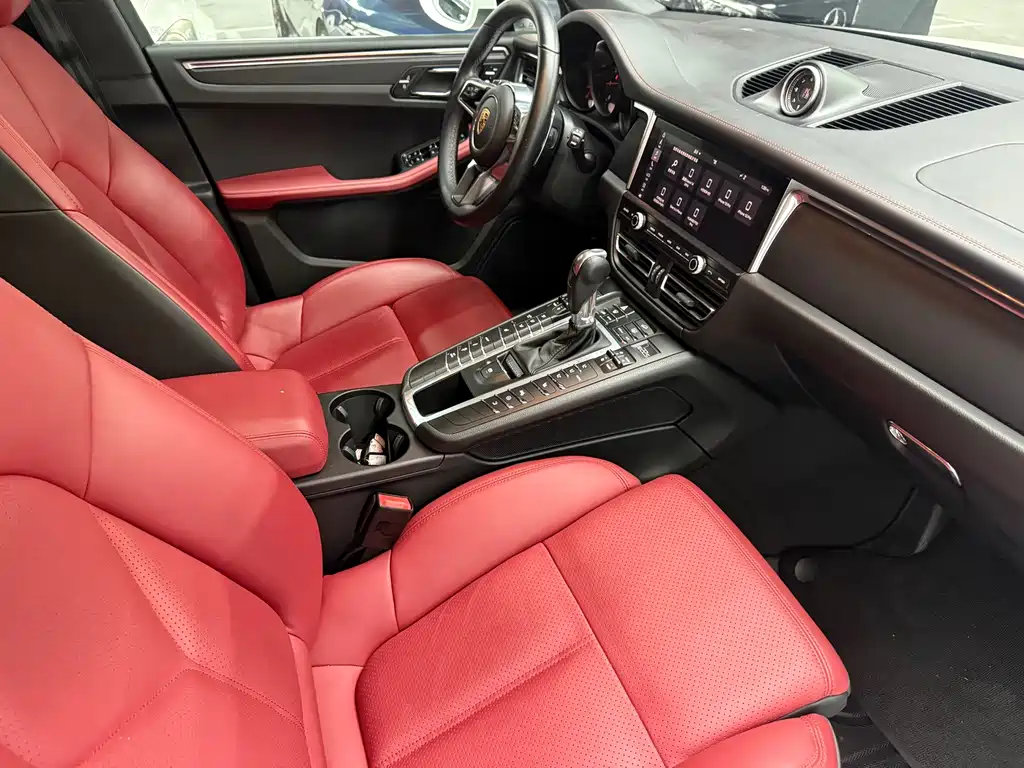 Porsche Macan 2019 — фото 21