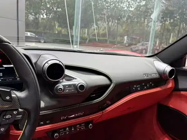 Ferrari F8 2020