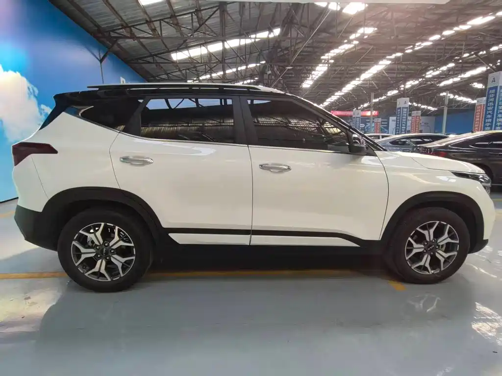 Kia KX3 2022 — фото 7