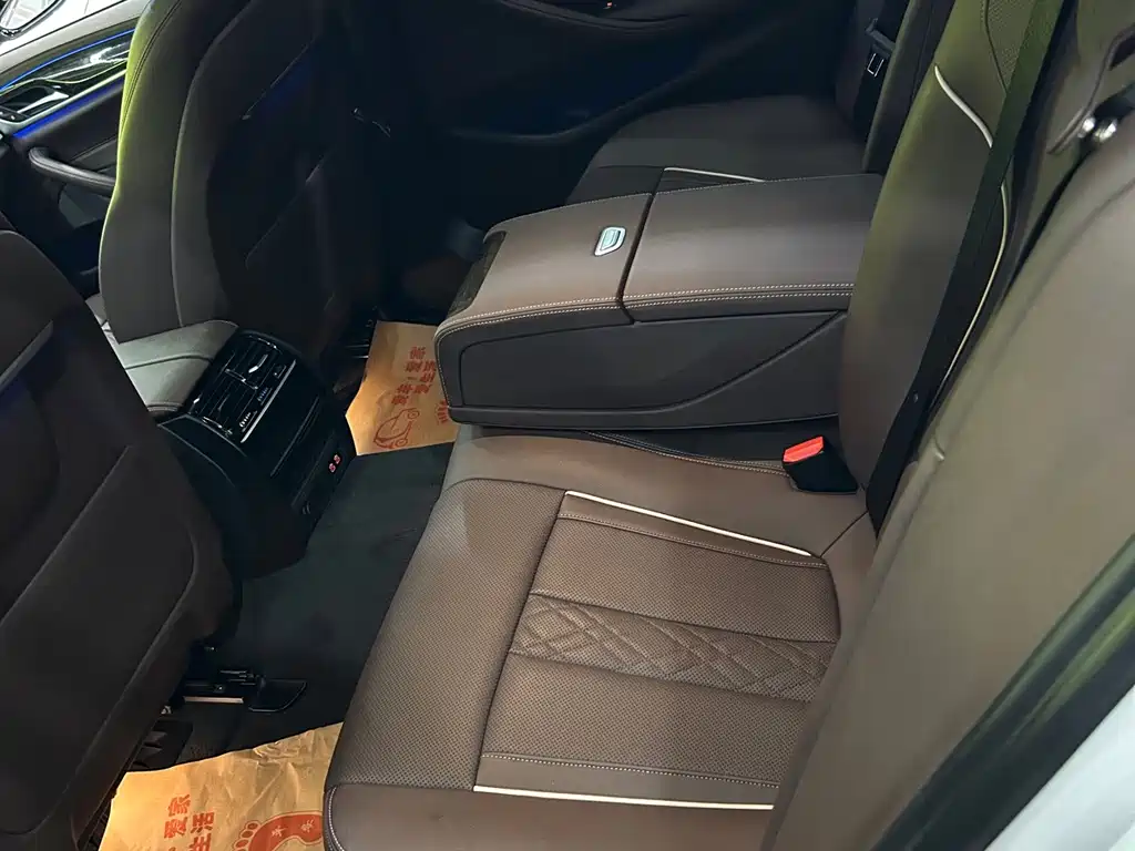 BMW 5 Series 2021