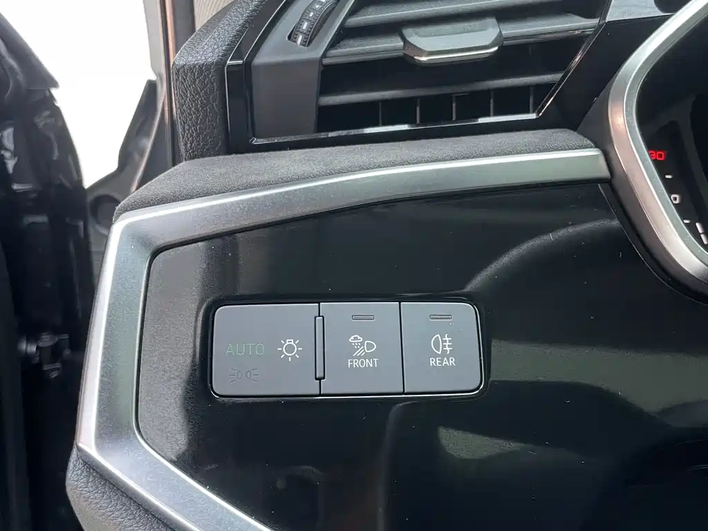Audi Q3 Sportback 2022 — фото 22