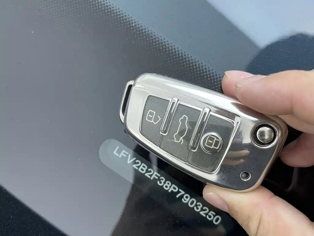 Audi Q3 Sportback 2023 — фото 25