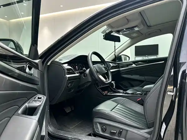 Volkswagen Passat 2023