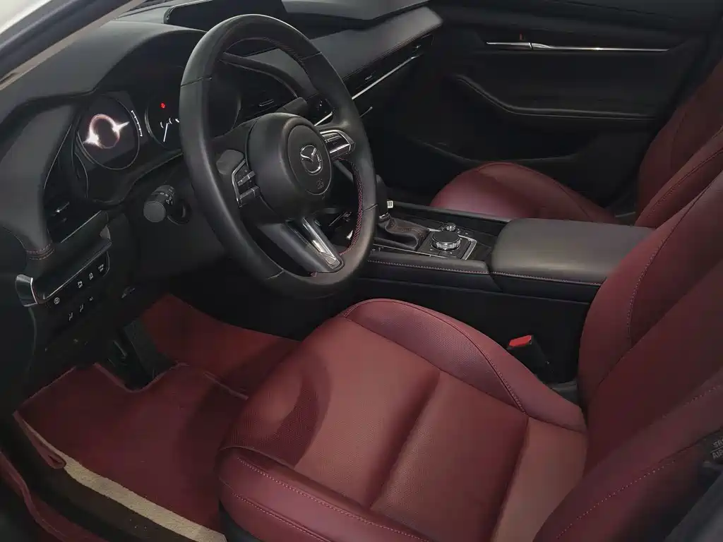 Mazda 3 Axela 2025