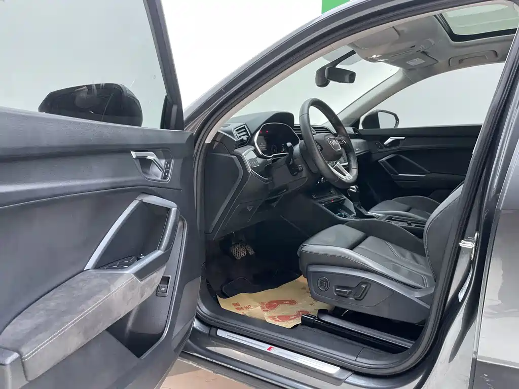 Audi Q3 Sportback 2022 — фото 18