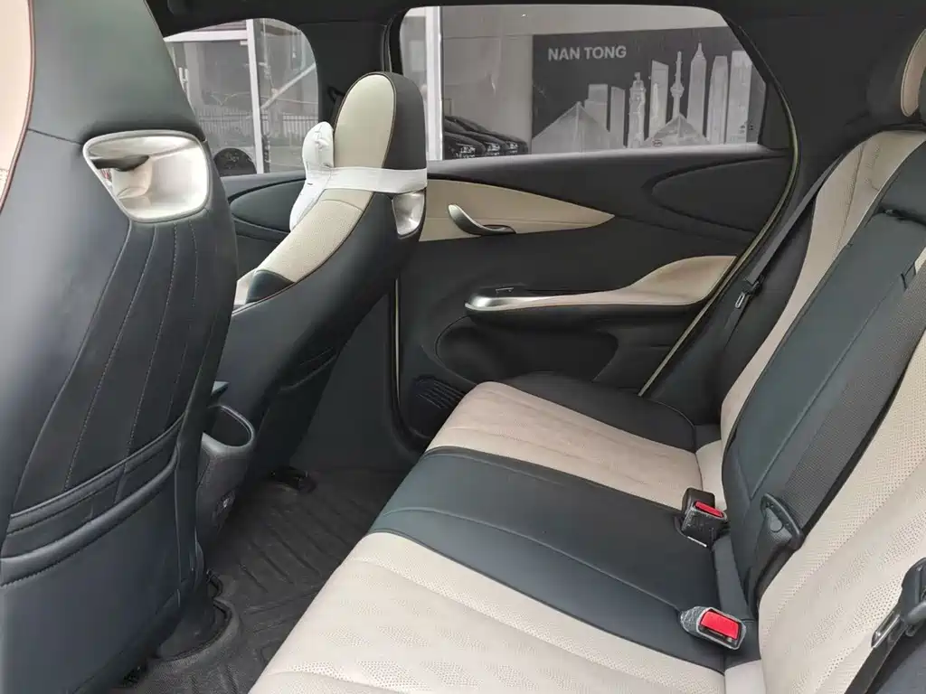 BYD Dolphin 2023