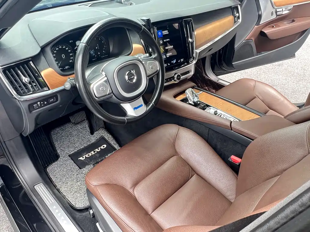 Volvo S90 2020 — фото 16