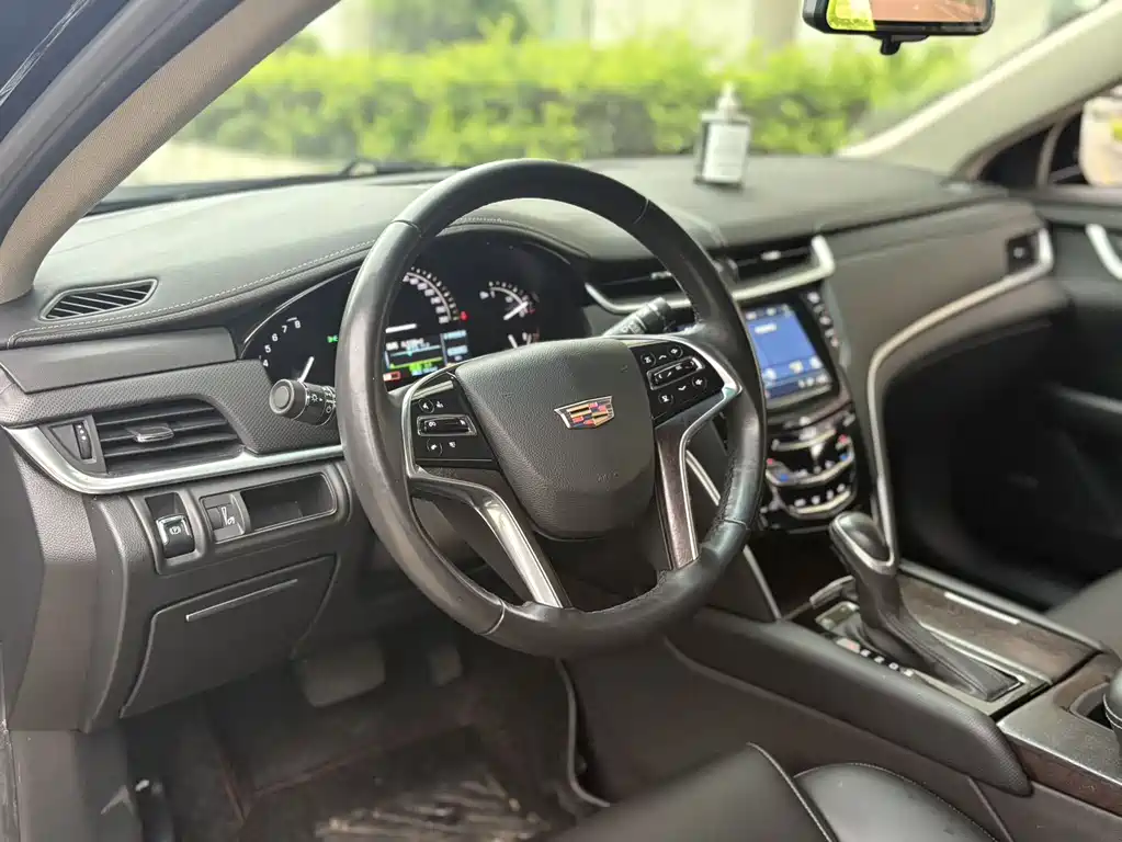 Cadillac XTS 2019 — фото 12