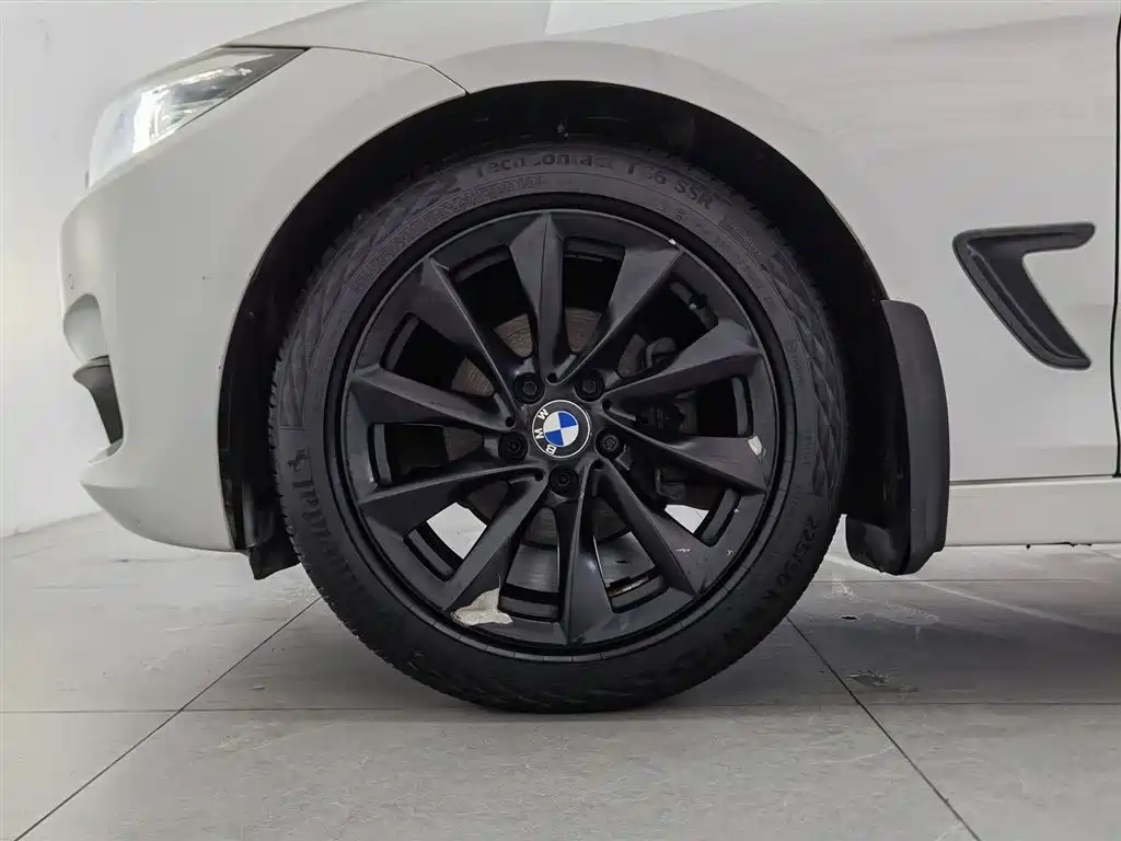 BMW 3 Series GT 2018 — фото 17