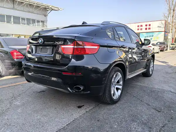 BMW X6 2011