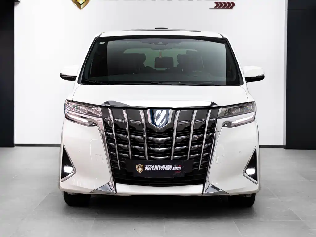 Toyota Alphard 2023 — фото 4