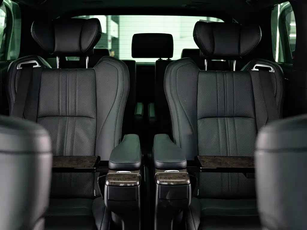 Toyota Alphard 2023 — фото 14