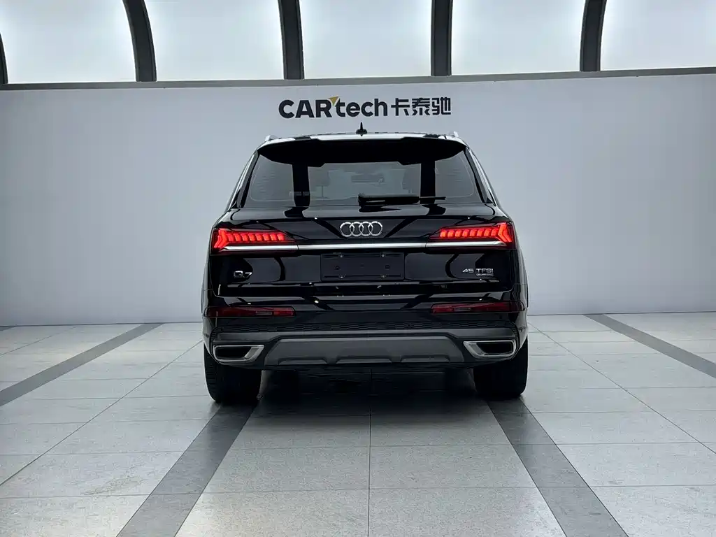 Audi Q7 2023 — фото 3