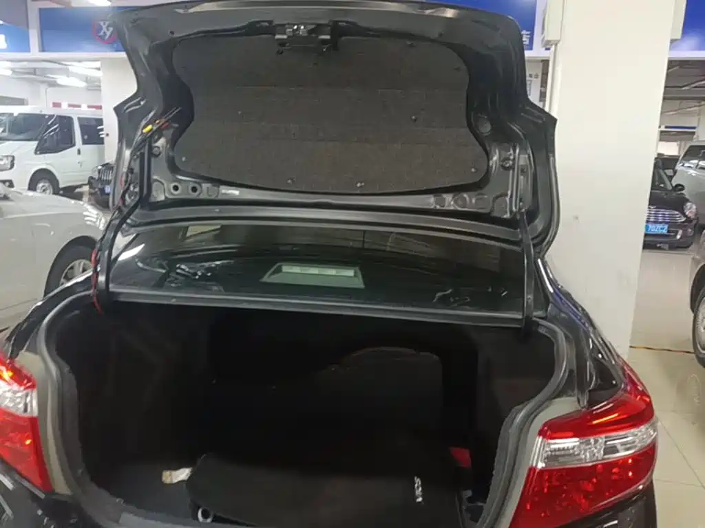 Toyota Vios 2015 — фото 19
