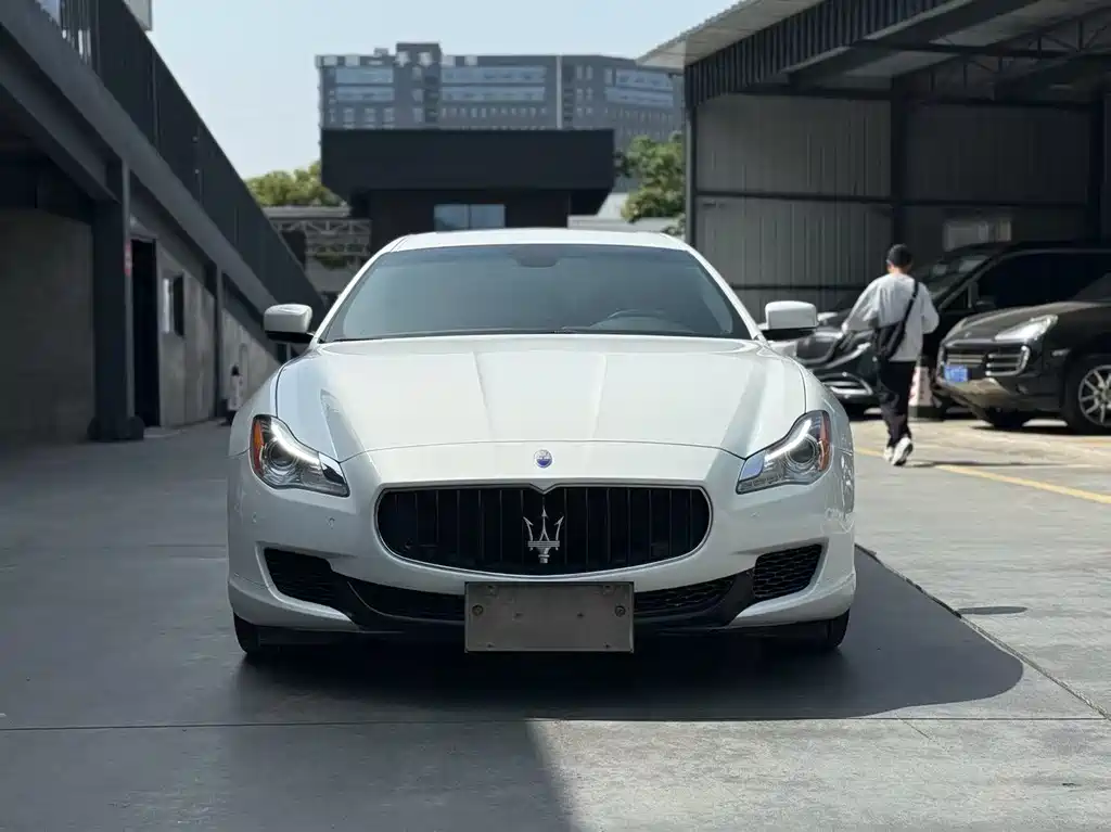 Maserati Quattroporte 2015 — фото 2