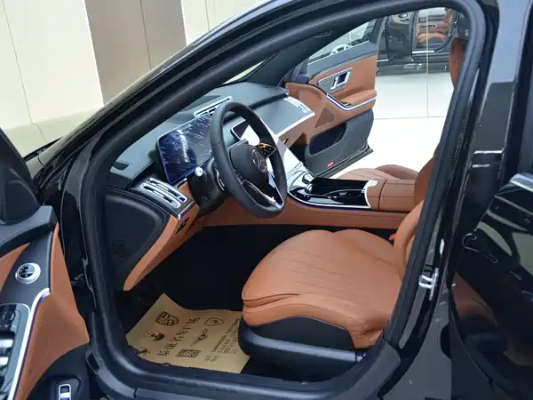 Mercedes-Benz S-Class 2024