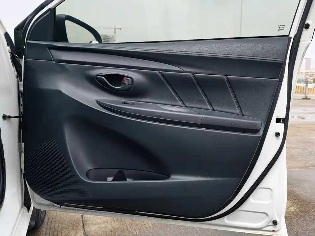 Toyota Vios 2017 — фото 19