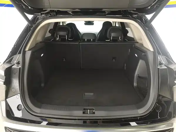 Hongqi HS3 PHEV 2025