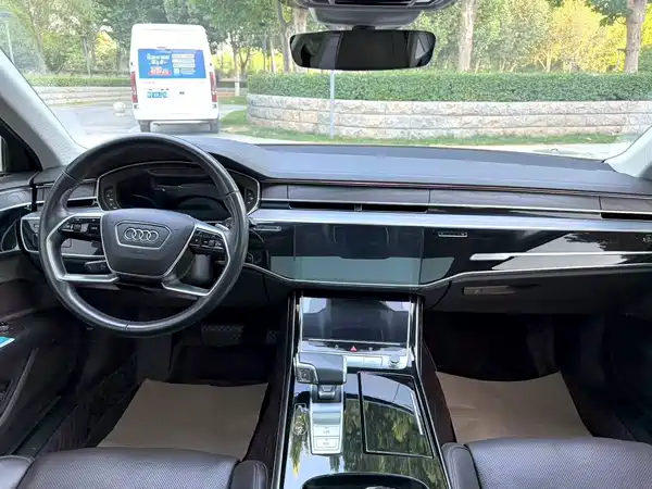 Audi A8 2021