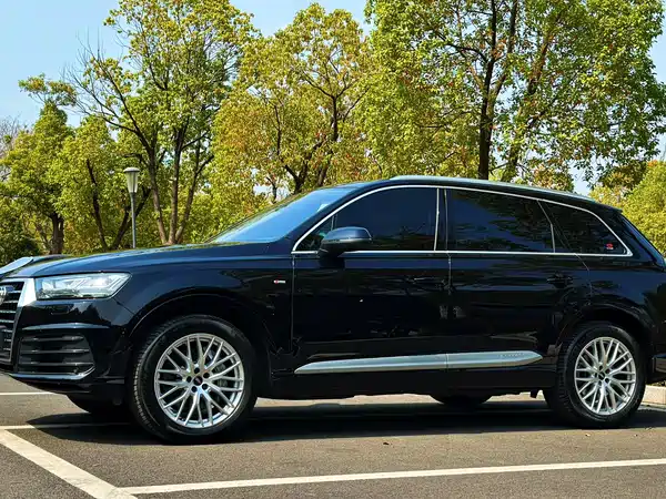 Audi Q7 2016
