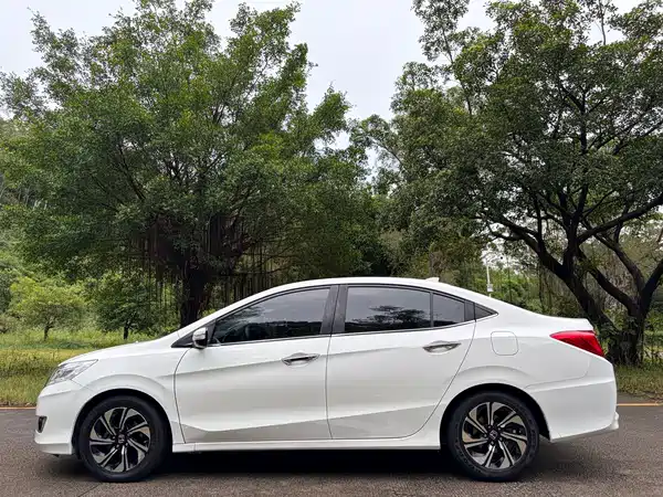 Honda Crider 2017