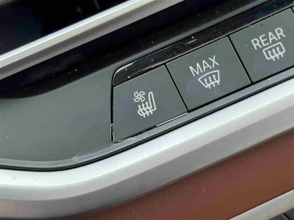 BMW X7 2021 — фото 19
