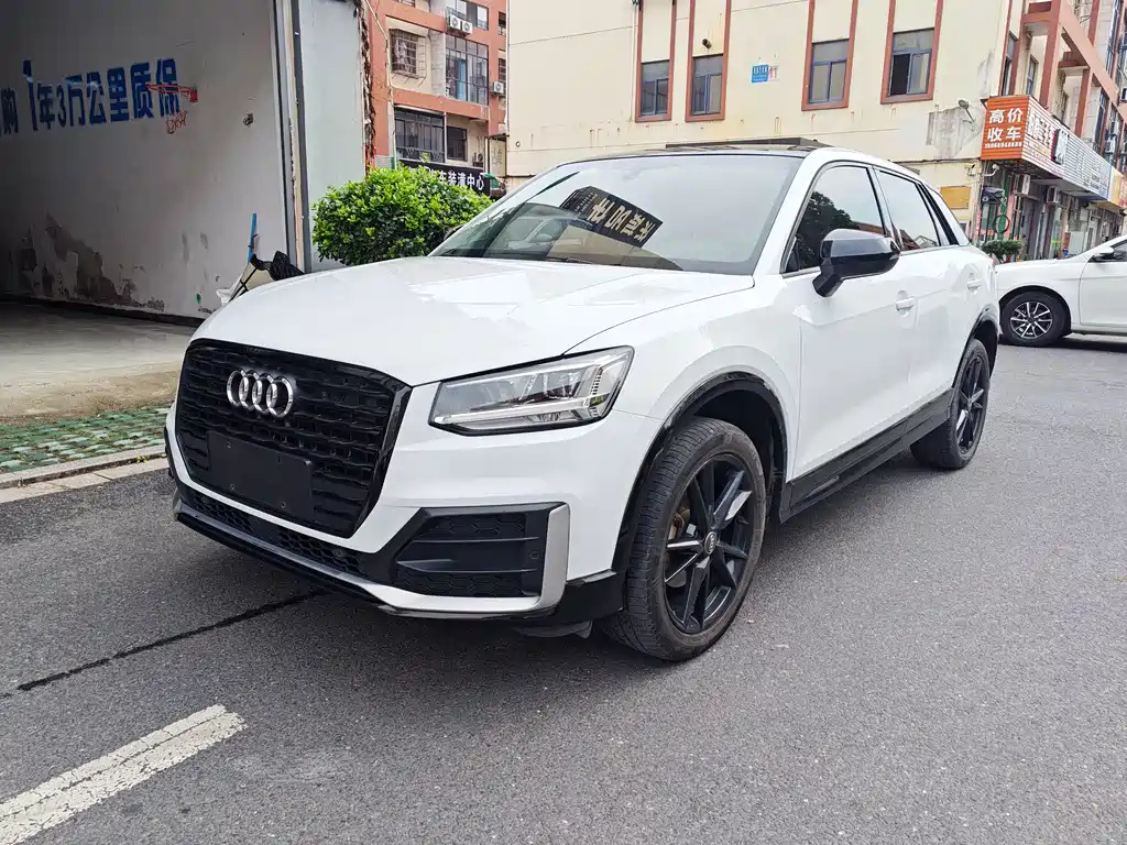 Audi Q2L 2019