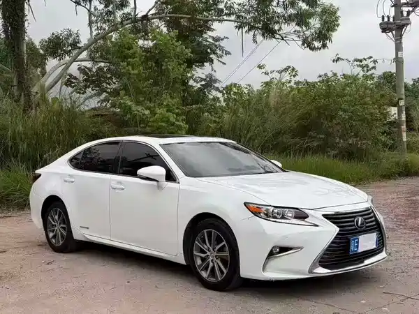 Lexus ES 2018
