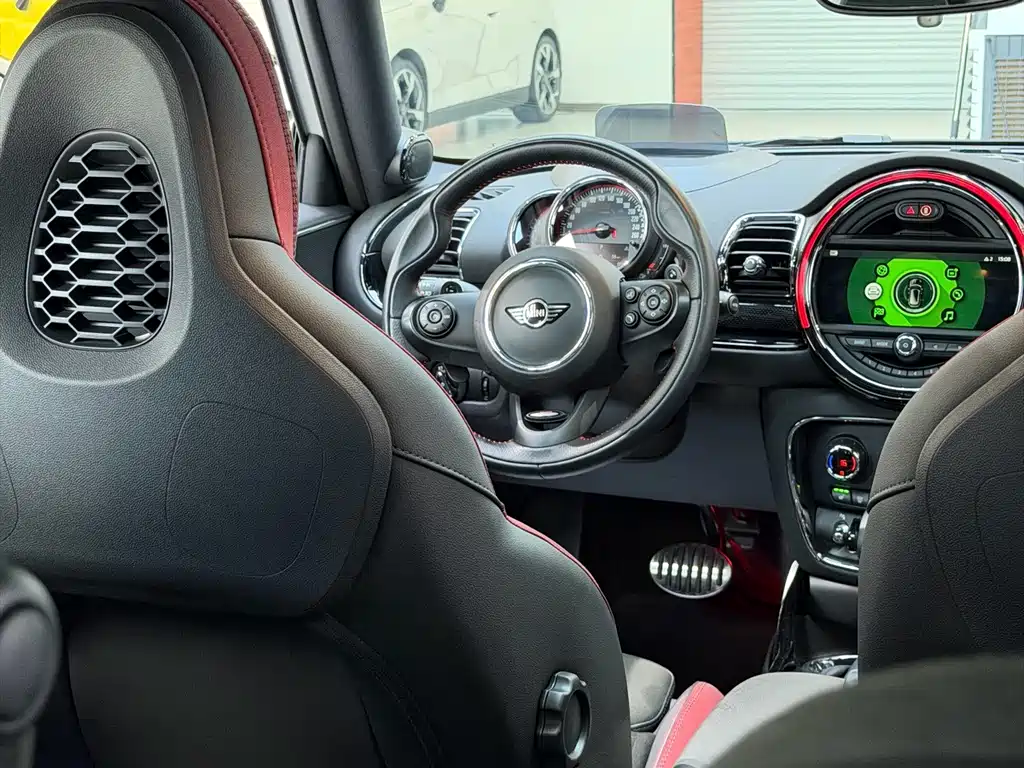 MINI JCW CLUBMAN 2018 — фото 21