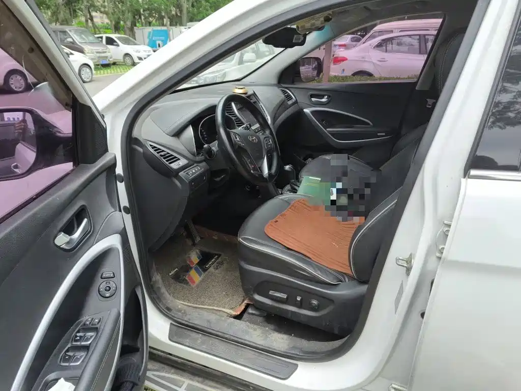 Hyundai Santa Fe 2018 — фото 14