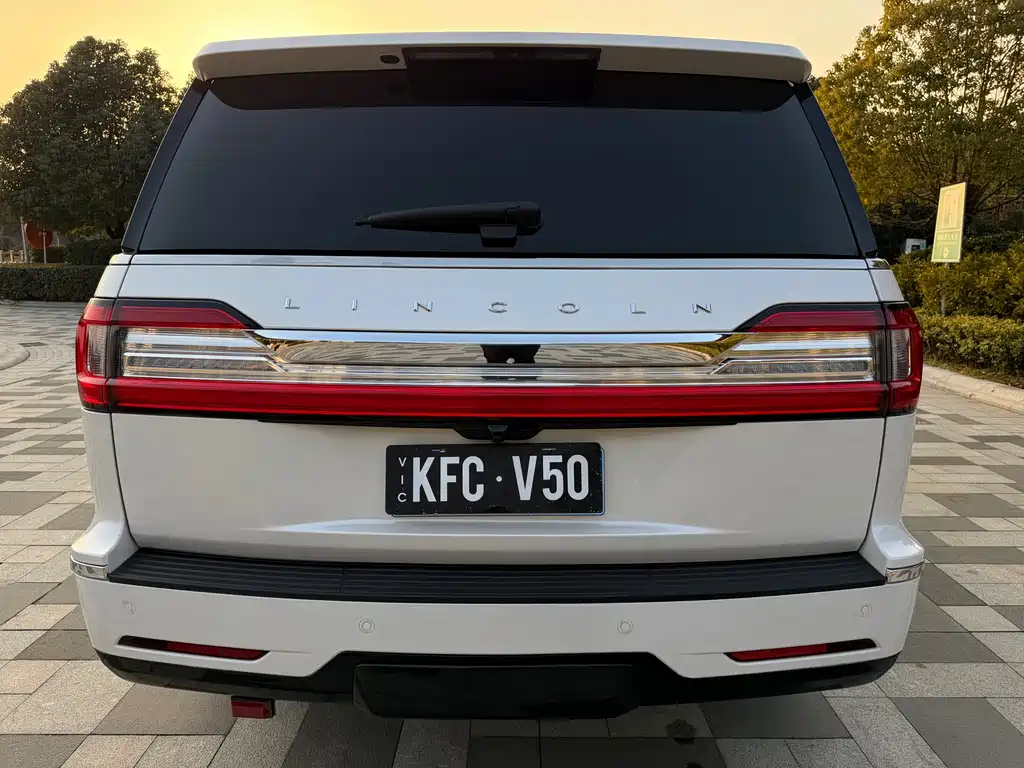 Lincoln Navigator 2019 — фото 8