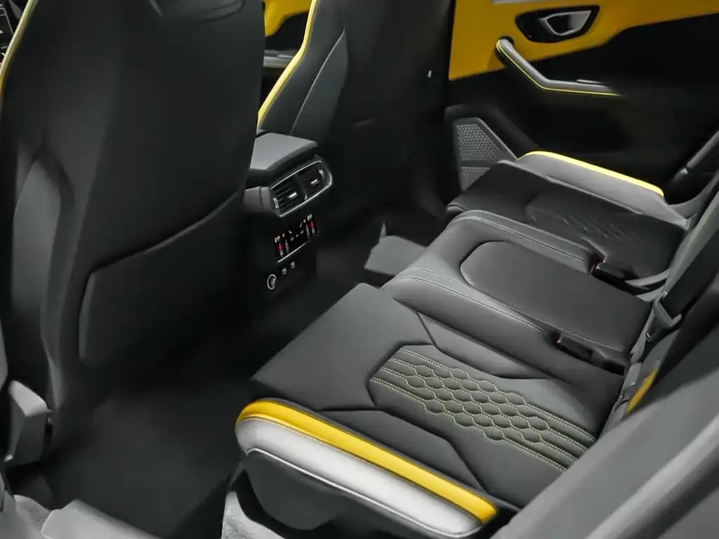 Lamborghini Urus 2024 — фото 14