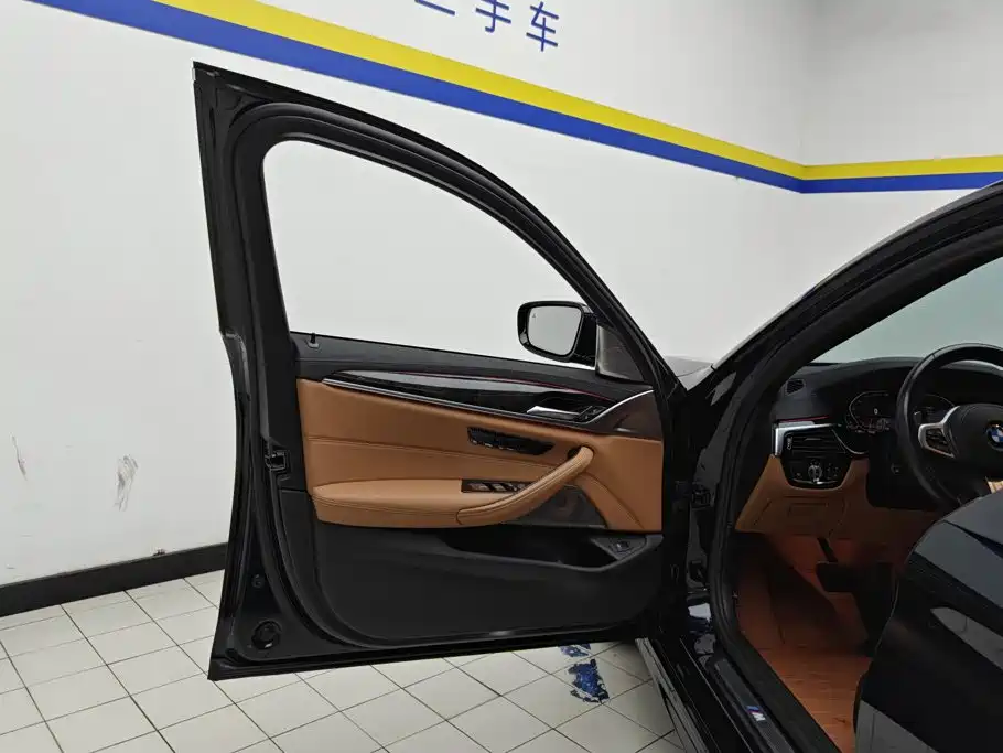 BMW 5 Series 2020