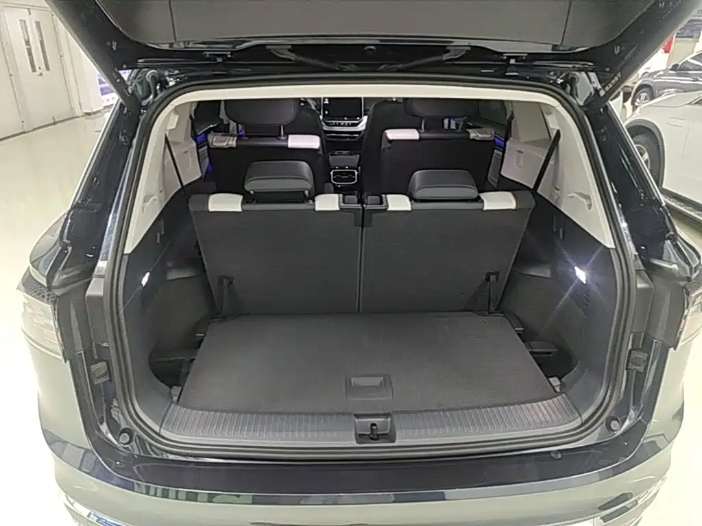 Volkswagen ID 6 CROZZ 2023 — фото 19