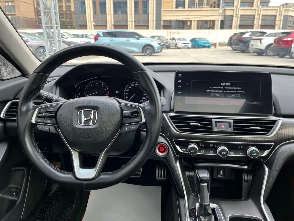 Honda Accord 2022 — фото 10