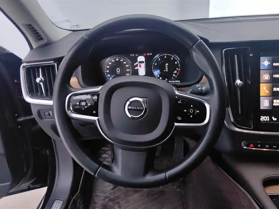 Volvo S90 2020 — фото 15