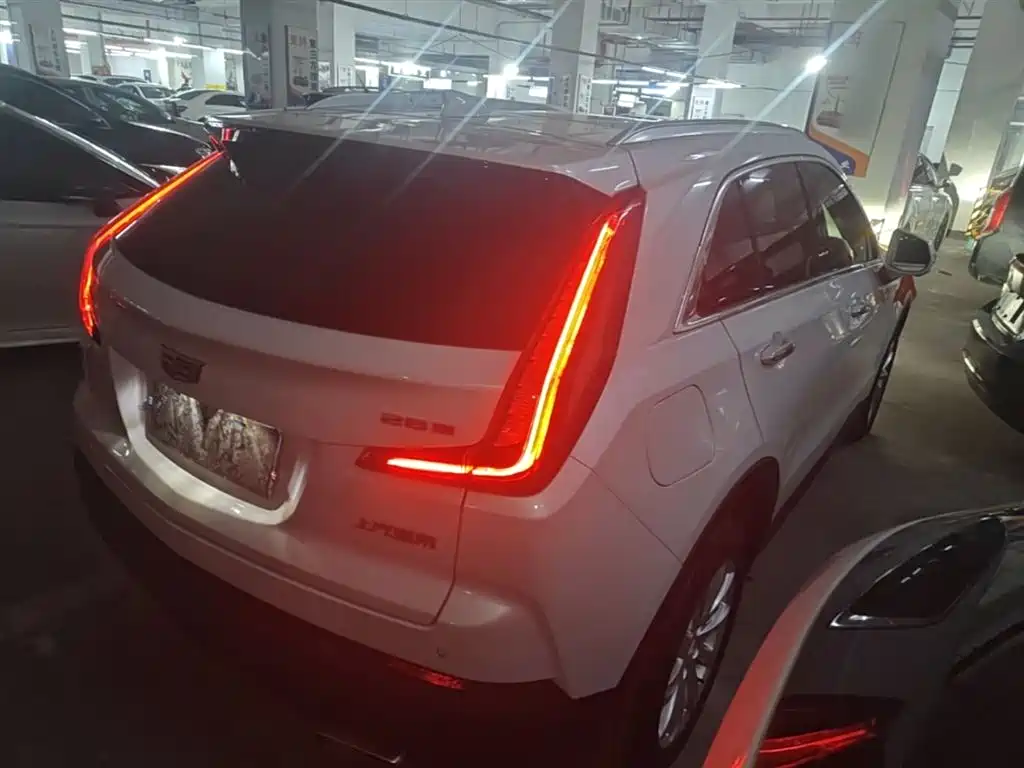 Cadillac XT4 2023 — фото 7