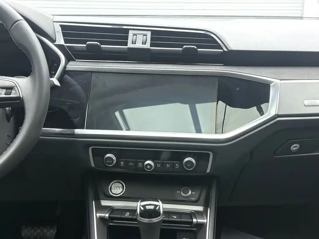 Audi Q3 2022 — фото 11