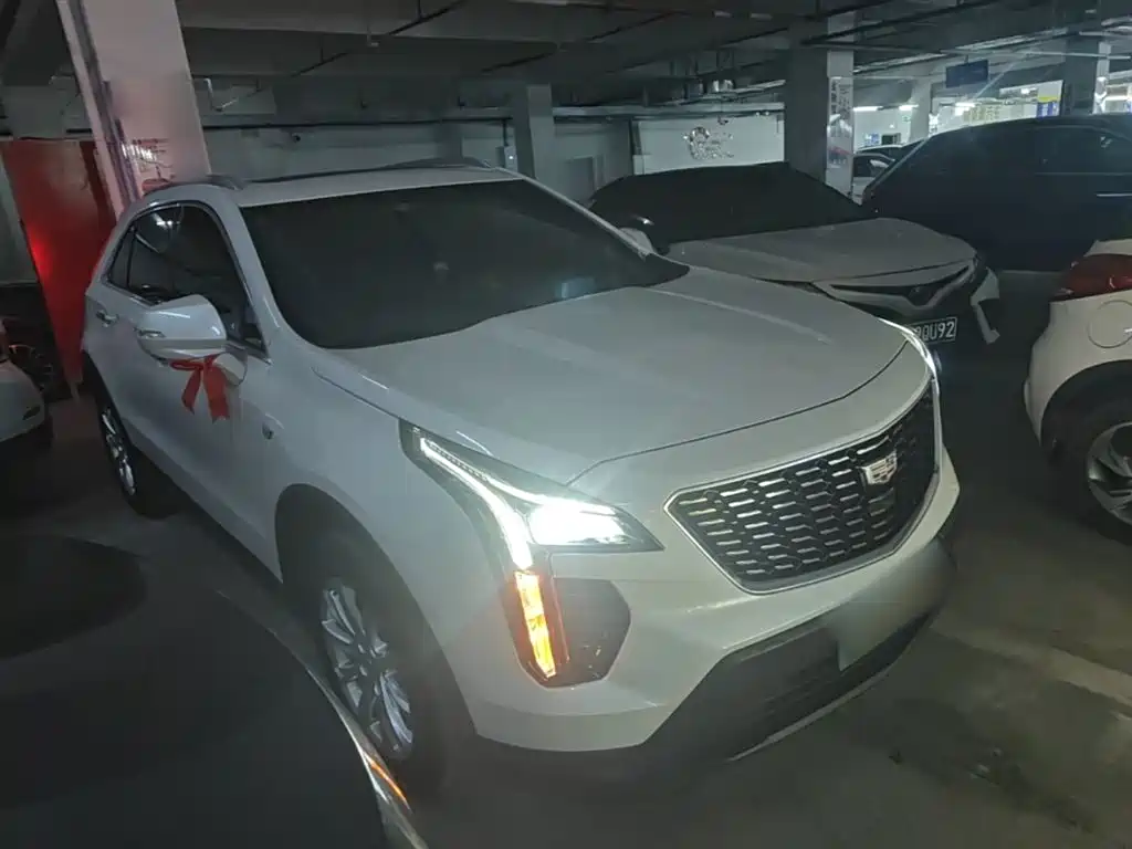 Cadillac XT4 2023 — фото 4