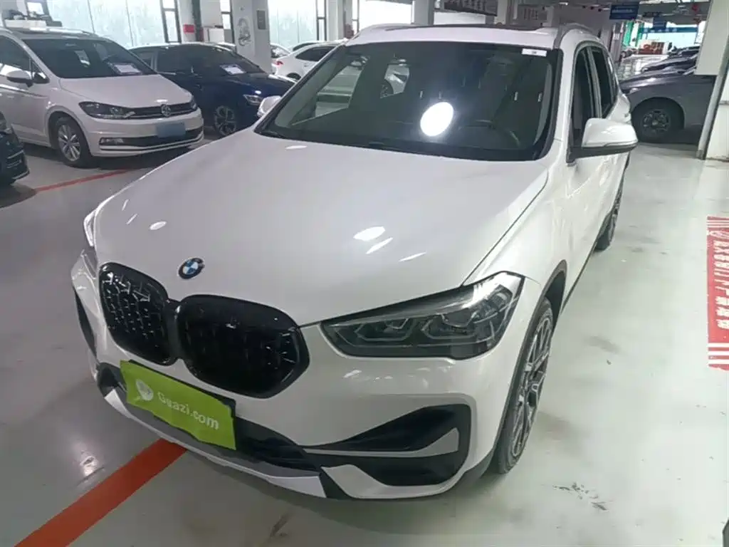 BMW X1 2020 — фото 1