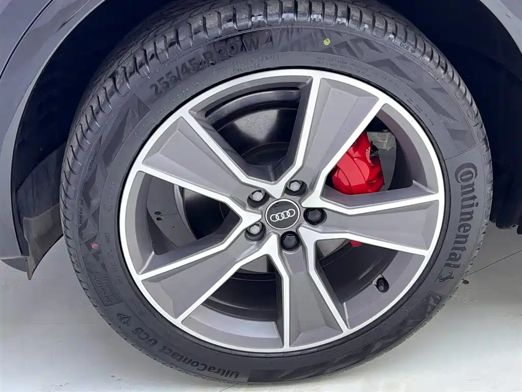 Audi Q5L Sportback 2023 — фото 12