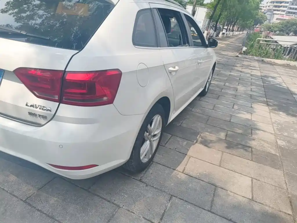 Volkswagen Gran Lavida 2017 — фото 24