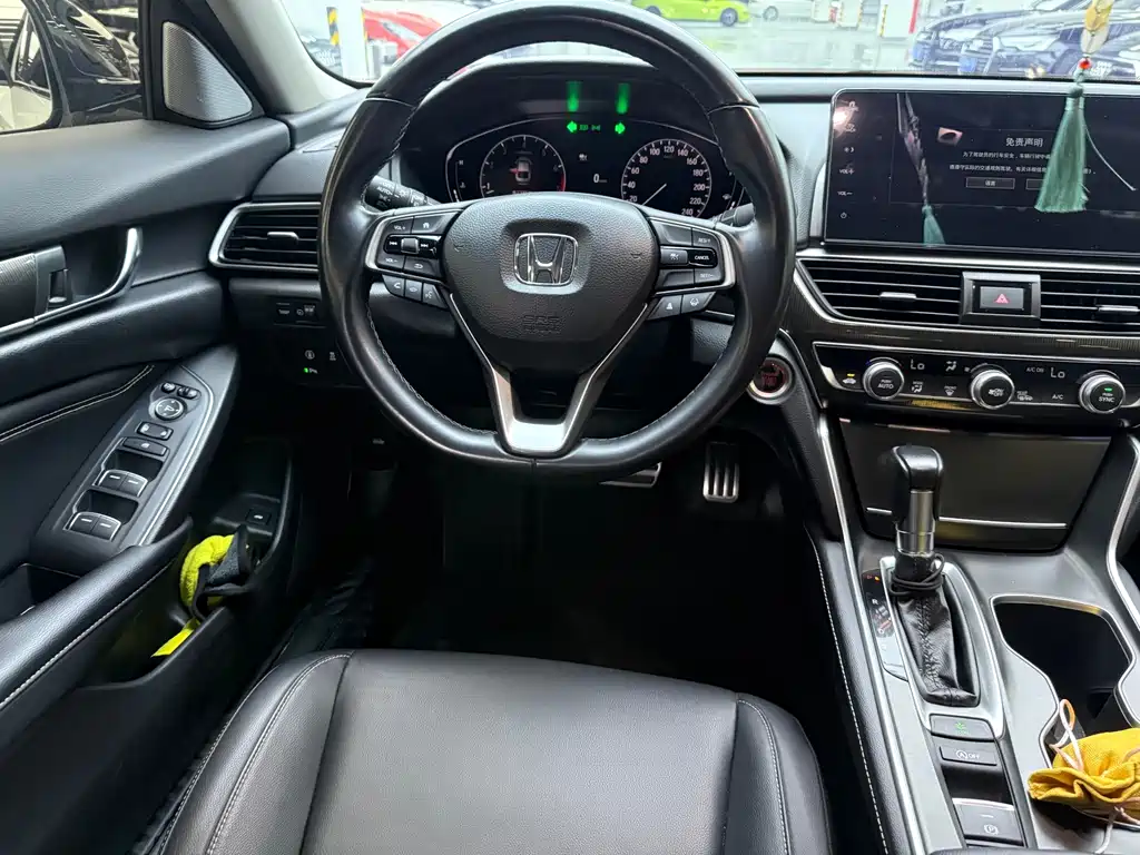 Honda Accord 2022 — фото 15