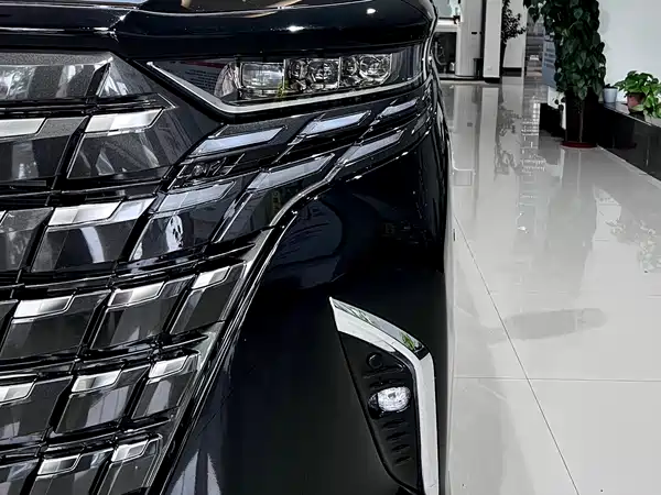 Toyota Alphard 2024