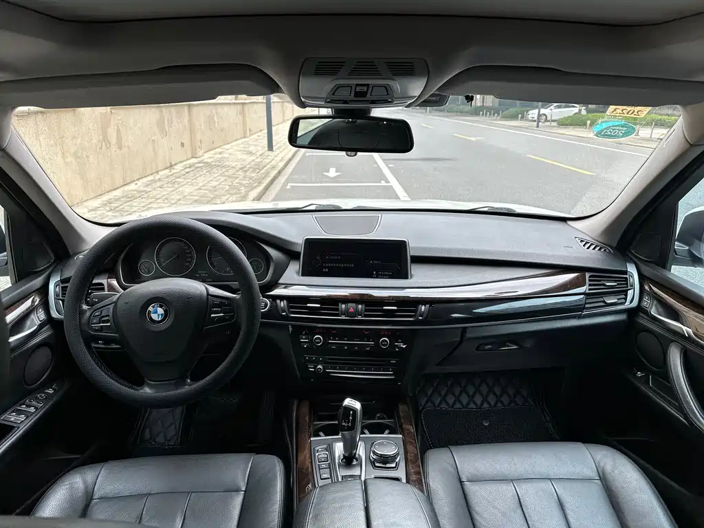 BMW X5 2015 — фото 11