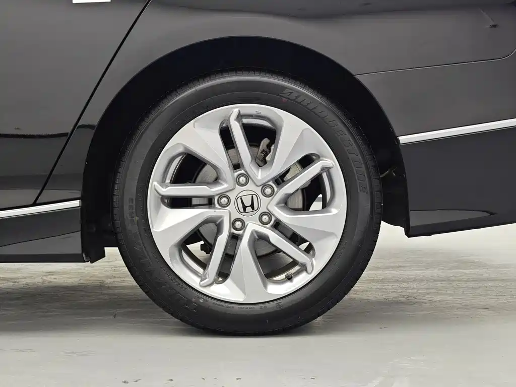 Honda Accord 2021 — фото 10