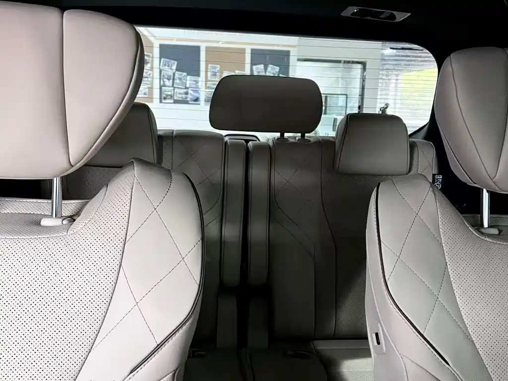 Toyota Alphard — фото 11