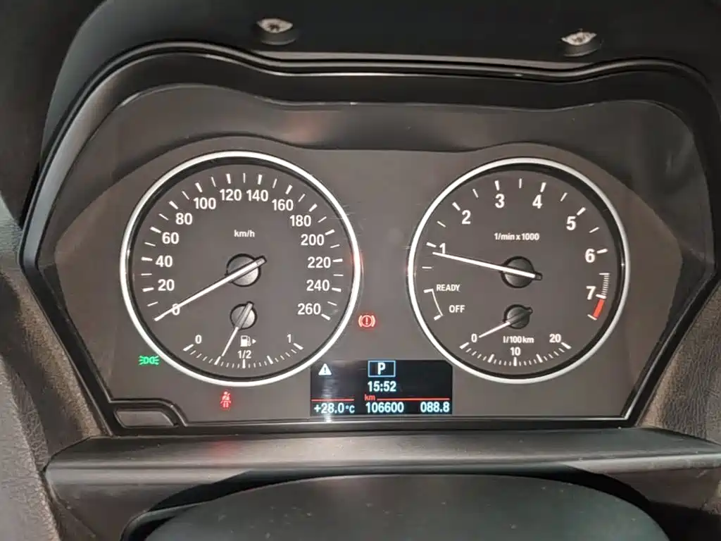 BMW 1 Series 2016 — фото 12