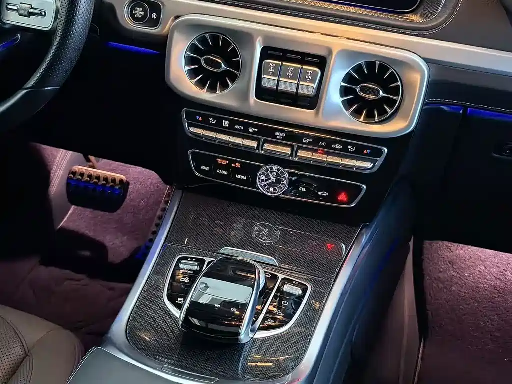 Mercedes-Benz G-Class 2023 — фото 11