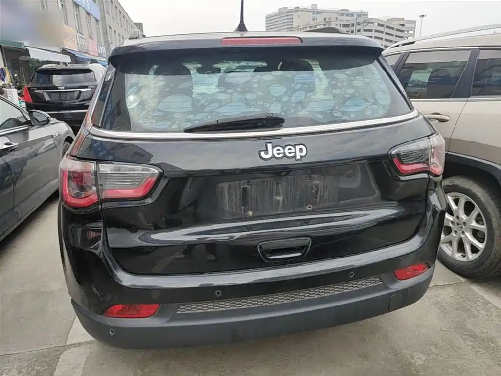 Jeep Compass 2017 — фото 4